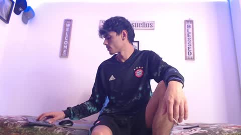 Snapshot of harrythomson1 chatting on January 30, 2025, 8:22 am harry thomson online show from January 30, 2025, 8:22 am