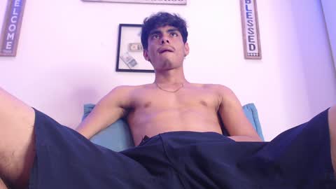 Snapshot of harrythomson1 chatting on February 8, 2025, 11:45 pm harry thomson online show from February 8, 2025, 11:45 pm