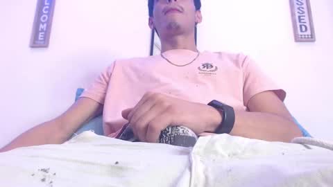 Snapshot of harrythomson1 chatting on February 19, 2025, 6:00 am harry thomson online show from February 19, 2025, 6:00 am