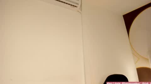 has_gonzalezz online show from April 11, 2026, 7:45 am