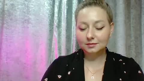 Karrra online show from February 16, 2025, 4:53 pm