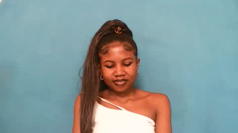 Snapshot of hasleyinah chatting on May 30, 2026, 8:11 am hasleyinah online show from May 30, 2026, 8:11 am