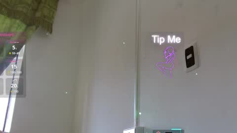 hatenea_queen online show from November 18, 2025, 2:21 pm