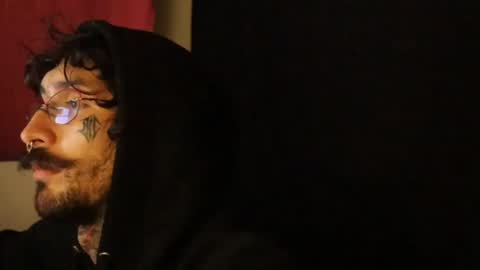 Snapshot of hatsumotokyoto chatting on February 7, 2025, 2:08 am More content   2   online show from February 7, 2025, 2:08 am