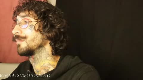 Snapshot of hatsumotokyoto chatting on February 16, 2025, 6:21 am More content   2   online show from February 16, 2025, 6:21 am