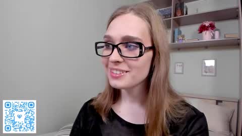Snapshot of havagooday chatting on May 29, 2026, 3:54 pm Mia online show from May 29, 2026, 3:54 pm