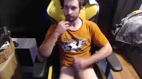 Snapshot of haydxxx chatting on December 4, 2025, 8:01 am Haydxxx online show from December 4, 2025, 8:01 am