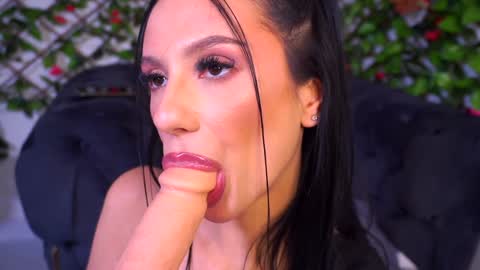 Haylie online show from December 21, 2024, 2:26 pm