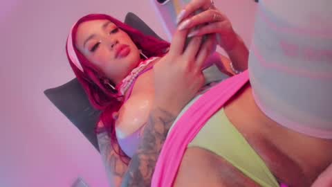 Marie online show from February 21, 2025, 9:24 am