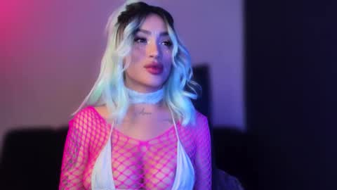 Marie online show from September 12, 2025, 6:13 am