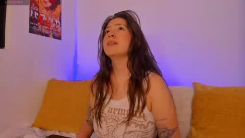 Snapshot of hazel_shy chatting on June 14, 2026, 2:24 am Im Hazel online show from June 14, 2026, 2:24 am