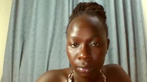 Snapshot of hazel_tess chatting on November 18, 2025, 3:16 pm hazel_tess online show from November 18, 2025, 3:16 pm