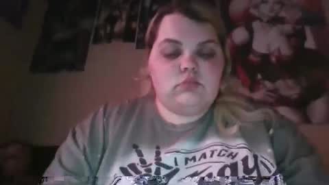 Hazeleyez97 online show from September 27, 2025, 10:26 pm