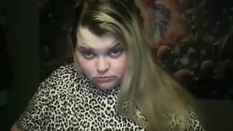 Hazeleyez97 online show from November 2, 2025, 4:26 am