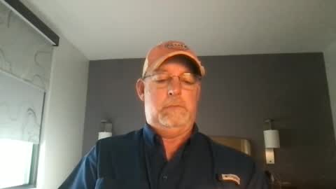 Snapshot of hdeuce22 chatting on February 6, 2025, 7:40 pm Hdeuce22 online show from February 6, 2025, 7:40 pm