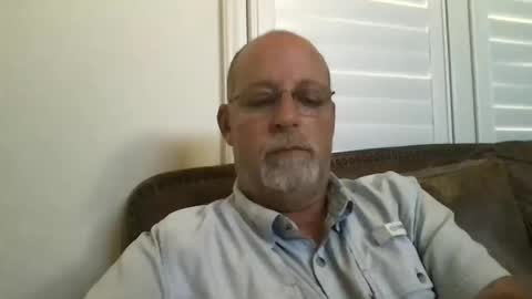 Snapshot of hdeuce22 chatting on October 13, 2025, 5:46 pm Hdeuce22 online show from October 13, 2025, 5:46 pm