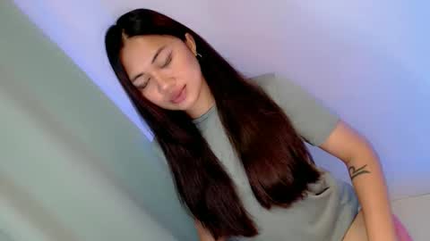 Yoshin online show from November 16, 2025, 8:14 pm