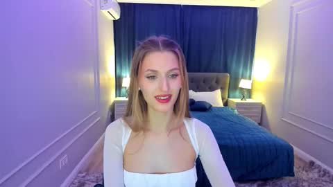 heartedlove_1 online show from October 6, 2025, 11:51 am