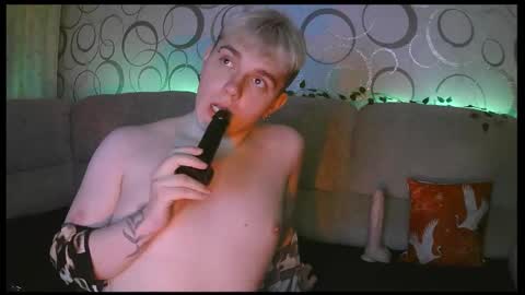 Justin online show from March 1, 2026, 6:43 pm