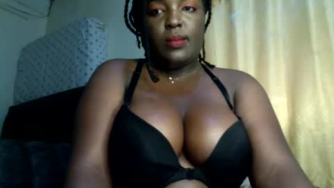 Snapshot of heaven_122 chatting on October 27, 2025, 7:45 am Angel  online show from October 27, 2025, 7:45 am