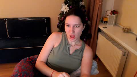 Snapshot of heaven_chloe chatting on January 26, 2025, 3:03 pm Heaven girl online show from January 26, 2025, 3:03 pm