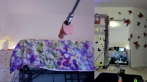 Helen online show from December 20, 2025, 1:45 am