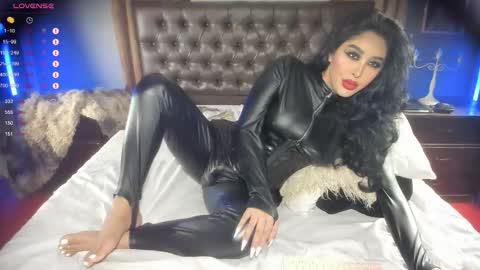 Tawan online show from November 17, 2025, 2:06 am