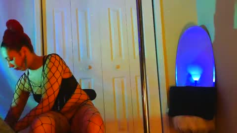 Heavenllyy online show from January 11, 2025, 4:27 am