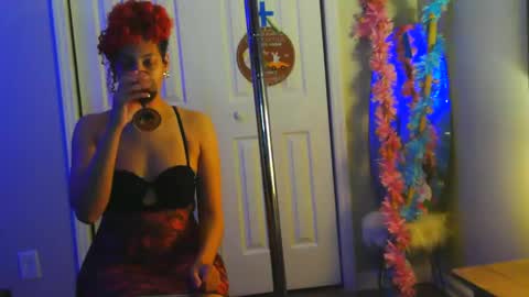 Heavenllyy online show from April 17, 2026, 5:43 am