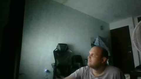 Heavy Rebell online show from October 6, 2025, 4:21 am