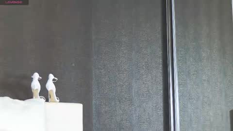 Helen online show from October 2, 2025, 12:45 pm