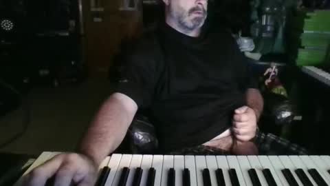 Snapshot of heguy46 chatting on May 25, 2026, 6:19 am heguy46 online show from May 25, 2026, 6:19 am