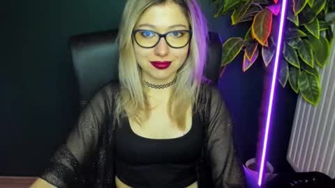 Snapshot of heidi_pleasure chatting on February 4, 2026, 7:47 am Heidi online show from February 4, 2026, 7:47 am