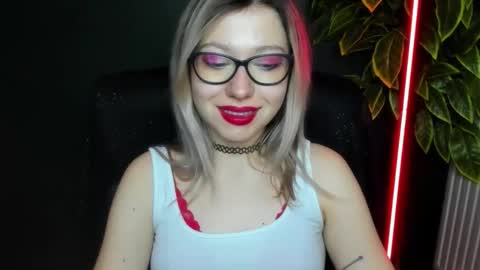 Snapshot of heidi_pleasure chatting on February 11, 2026, 5:45 am Heidi online show from February 11, 2026, 5:45 am