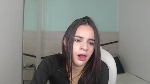 Heidy  online show from December 23, 2024, 8:36 pm