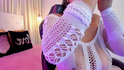              online show from October 28, 2025, 5:26 pm