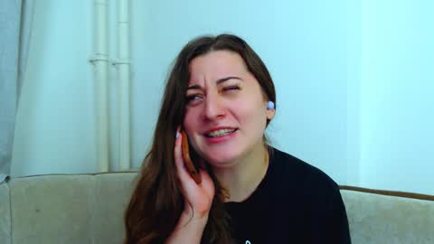 helen_adams_ online show from January 6, 2025, 5:52 am