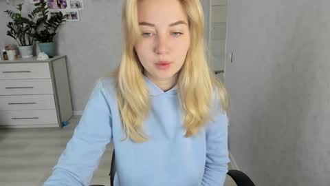 Helen sven online show from October 28, 2025, 5:55 am