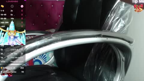 Helen online show from December 30, 2024, 9:19 pm