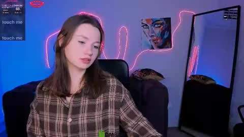 helen_shineee online show from January 18, 2026, 8:34 pm