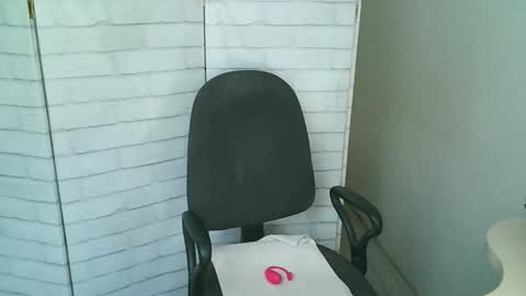 Helen online show from January 15, 2026, 5:23 am