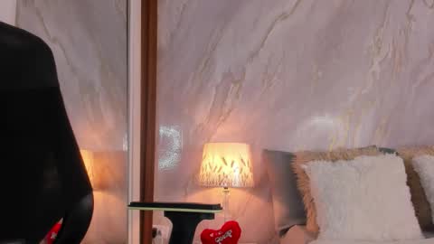 Helena Santos  online show from March 6, 2026, 11:17 am