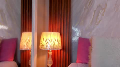 Helena Santos  online show from March 20, 2026, 10:53 am