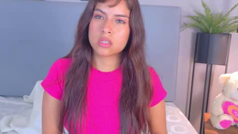 helenafoumier online show from March 28, 2026, 11:48 pm