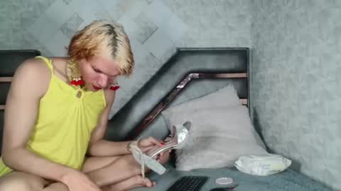 Snapshot of helenashinegoldx chatting on June 7, 2026, 4:16 am HelenaShineGold online show from June 7, 2026, 4:16 am