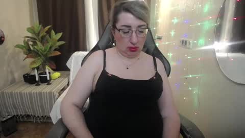 helenenigma online show from February 1, 2025, 1:44 am