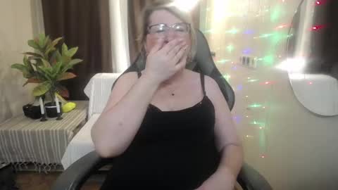 helenenigma online show from February 1, 2025, 4:46 am