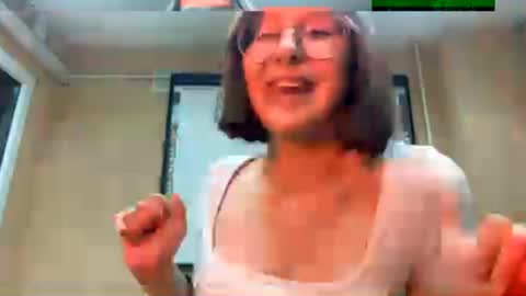 Vicky online show from April 18, 2026, 3:16 pm