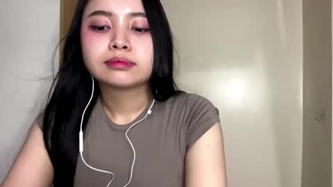 Snapshot of helgabiglin chatting on May 31, 2026, 12:34 pm Kate online show from May 31, 2026, 12:34 pm