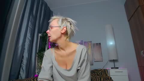 Helga online show from January 31, 2025, 4:36 am